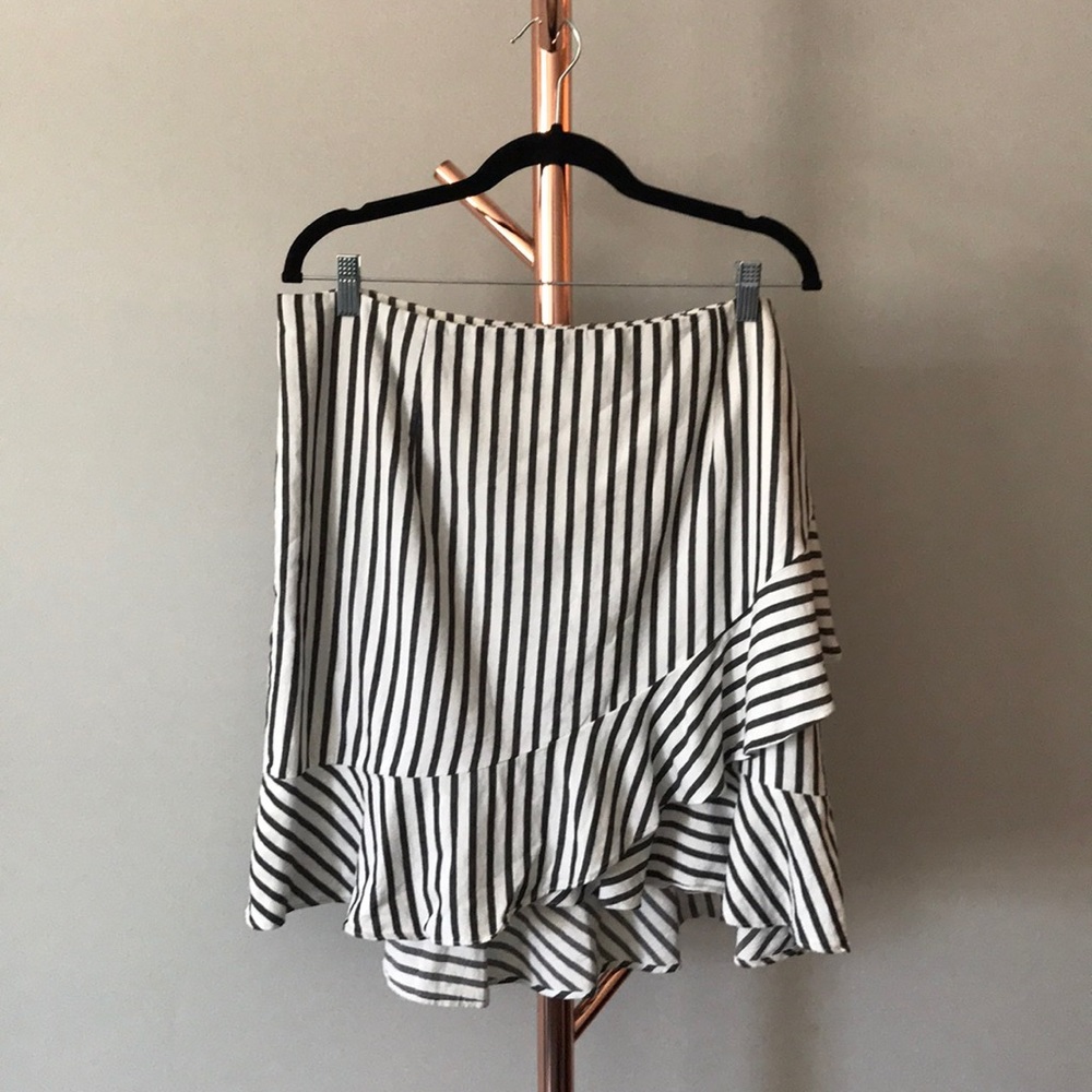 NWOT a new day striped skirt with ruffles